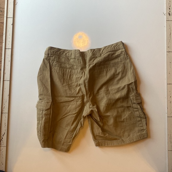 Red Head cargo shorts - Picture 3 of 3